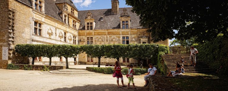 Châteaux de la vallée de la Dordogne (château de Montal)