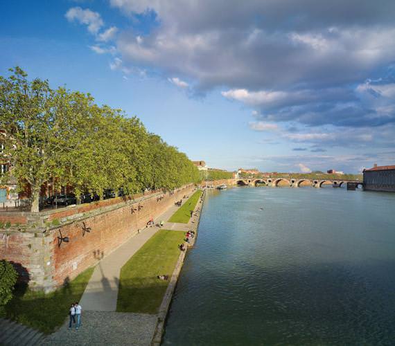 Toulouse - quais de Garonne D.Viet / CRT Occitanie