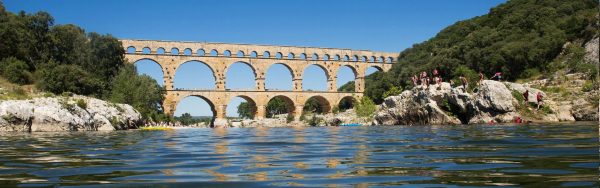 Baignade au Pont du Gard
