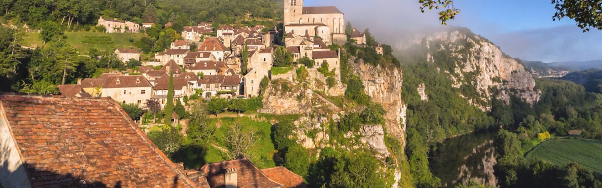Saint-Cirq-Lapopie au petit matin © Go-Production.com