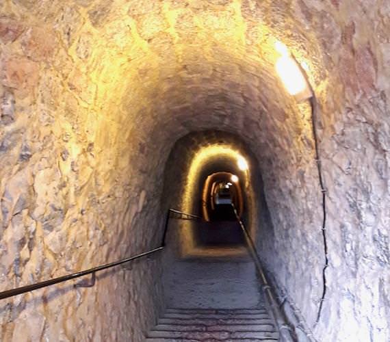 Tunnel des 1000 marches