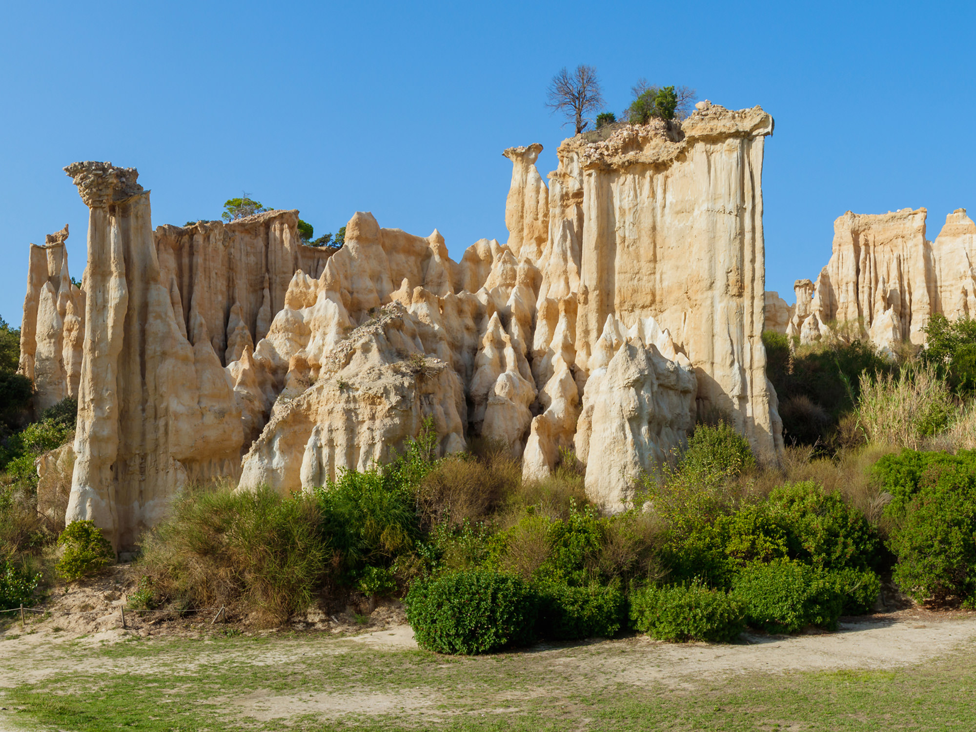 Site des orgues de l'Ille-sur-Têt - Pyrénées catalanes © H.Zell
