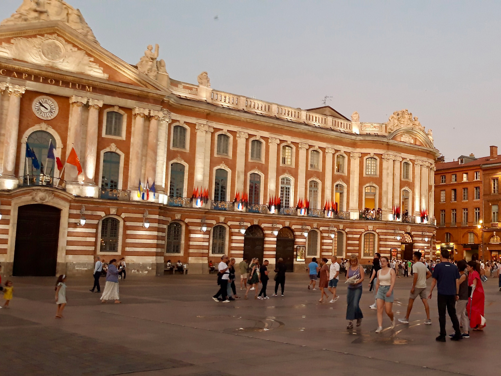 Toulouse - Place du Capitole © C.Chabanette
