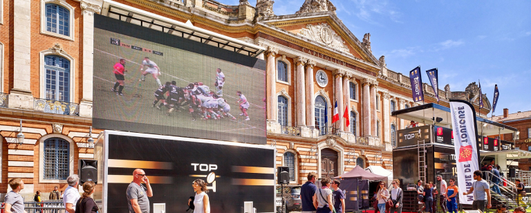Rugby - Place du Capitole - Toulouse © D.VIet / CRTL Occitanie