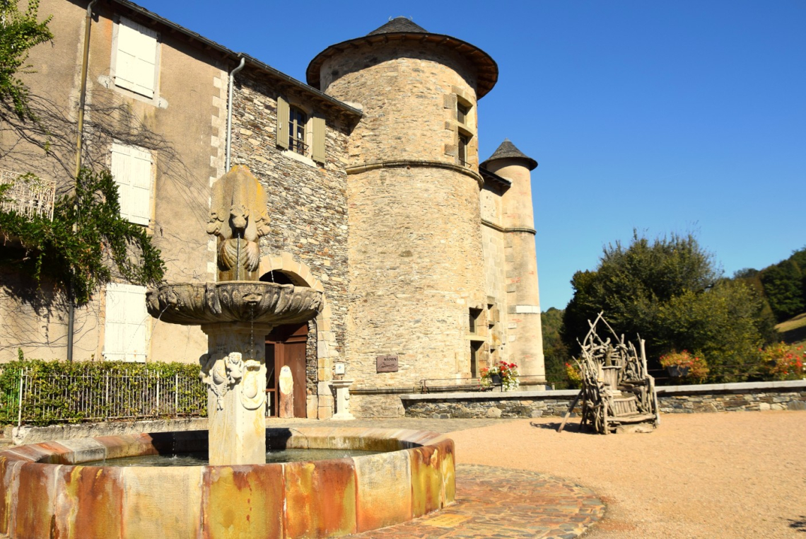 lacaze-chateau-sidobre-tourisme