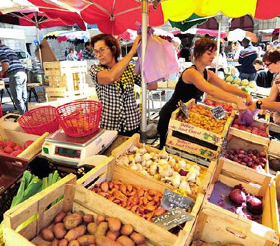 Etals au marché de Cahors
