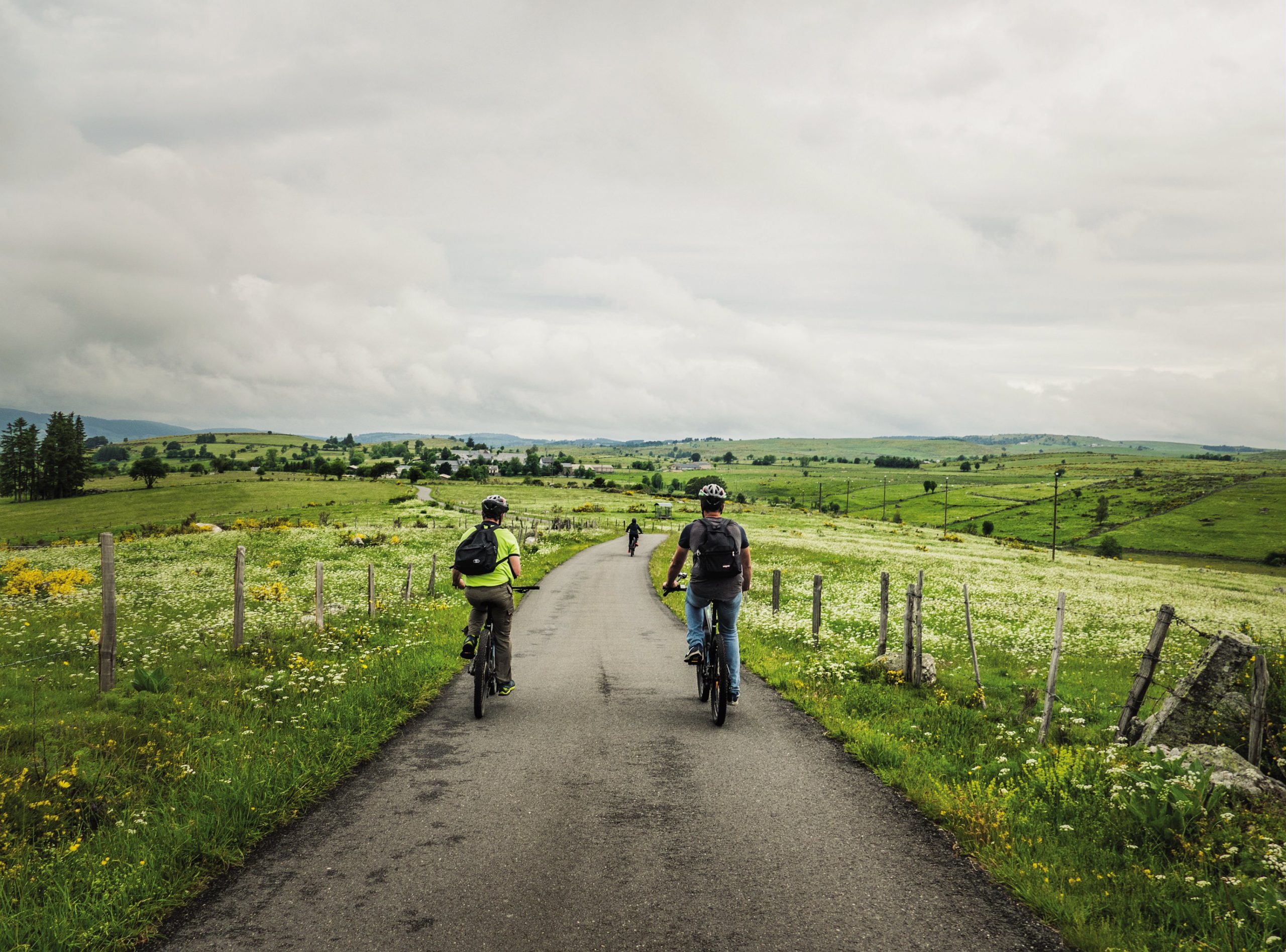 L'Aubrac à vélo ©Staart.com / CRTL Occitanie