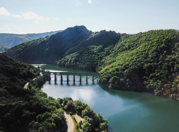 Le Lac de Villefort © Staart.com - CRTL Occitanie