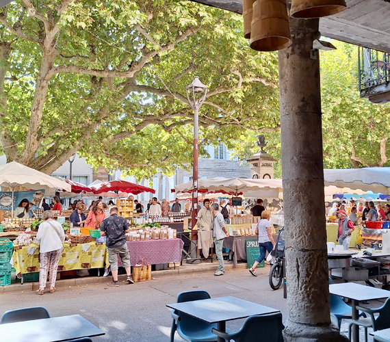 Mercado de Millau Marché de Millau © Christine Chabanette