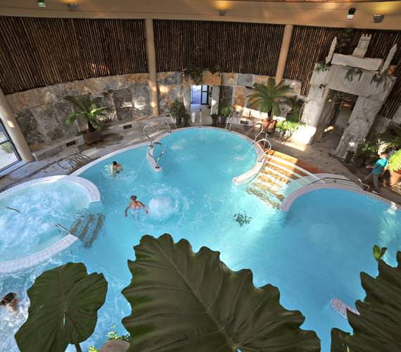 Espace détente au Jardin des Bains à Argelès Gazost