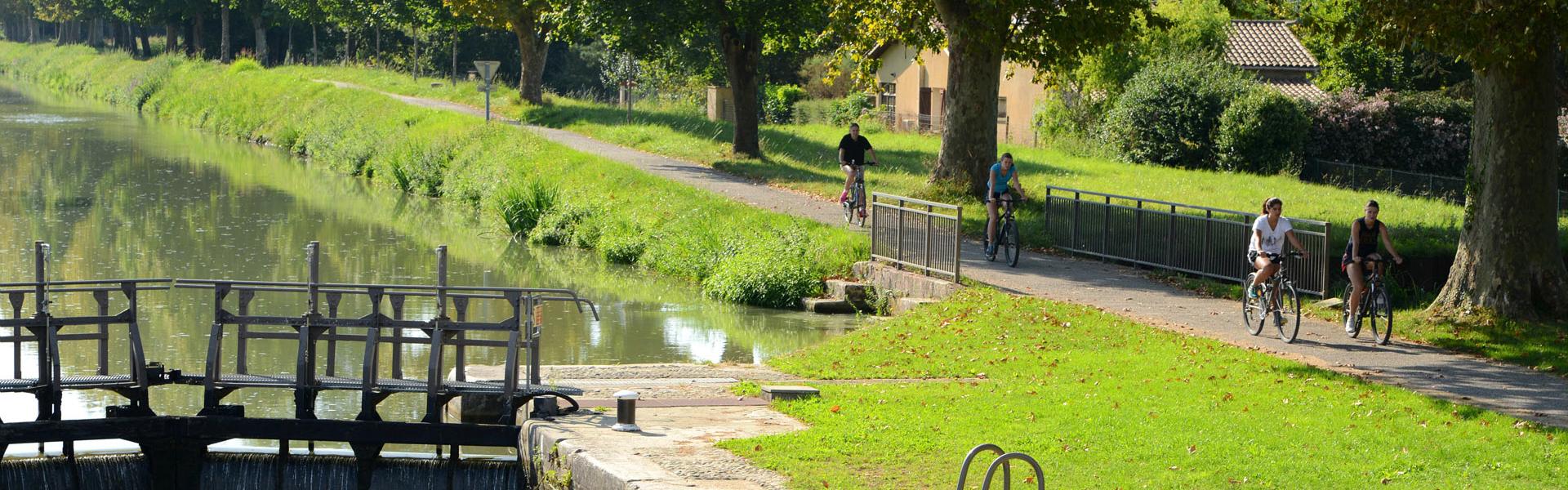 Der Kanal von Montech nach Montauban Le canal de Montech à Montauban_CRT Occitanie_Patrice THEBAULT