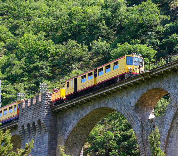 Train Jaune © Font Romeu Tourisme / CRTL Occitanie