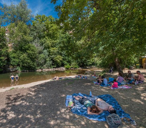 Baignade dans le Célé © Lot Tourisme / C.Ory