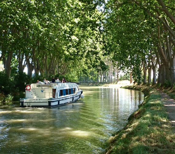 Bateau promenade sur le Canal du Midi © E. Brendle / ADT Hérault