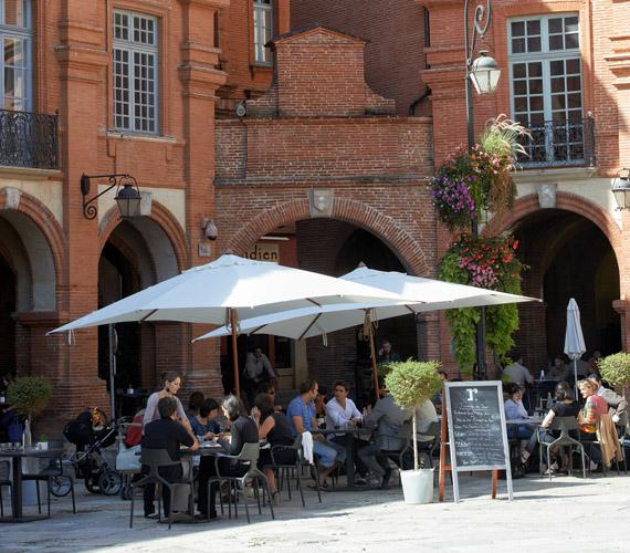 La place Nationale à Montauban © D.Viet / CRT Occitanie