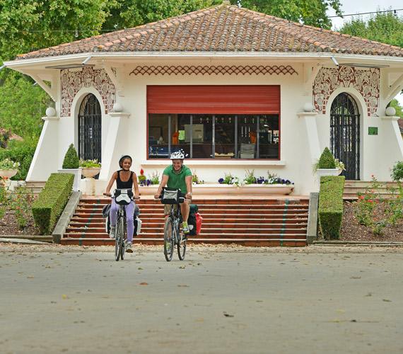 Le kiosque de l'Uvarium © ADT Tarn et Garonne