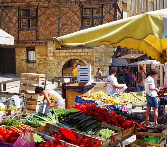 Marché d'Auch © , Dominique VIET / CRTL Occitanie