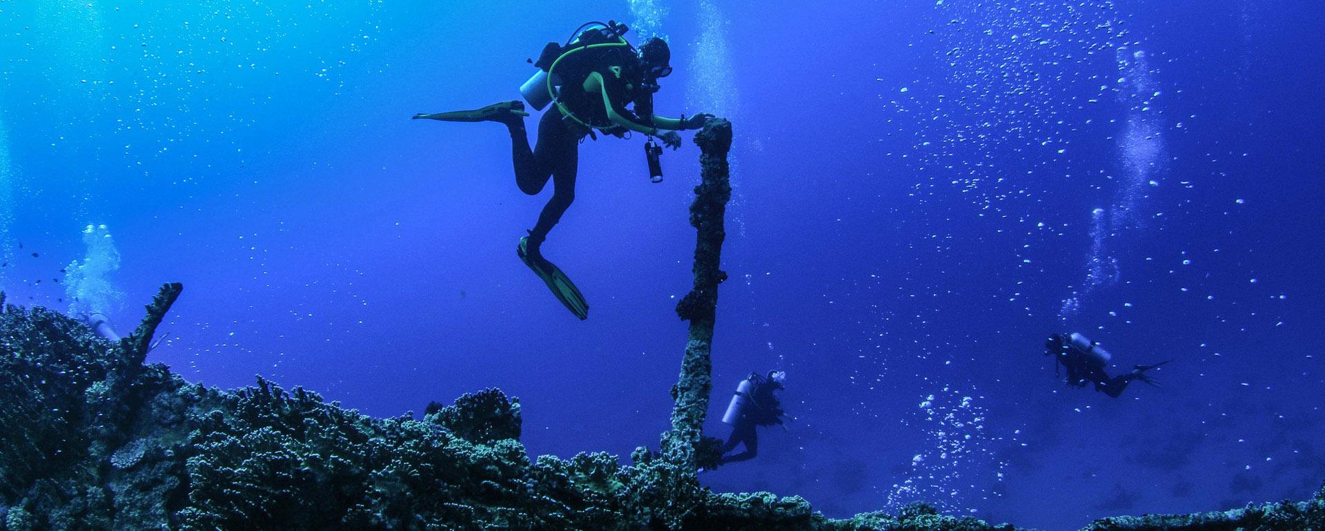 Plongée sur épave © Ben eBakerk