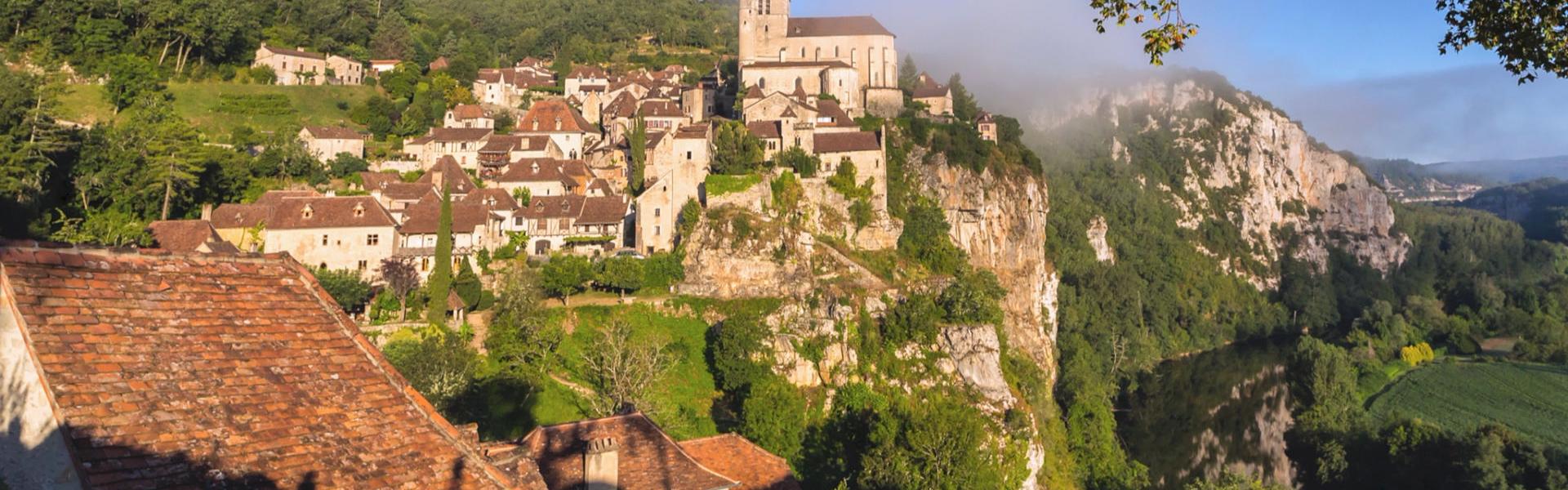 Saint-Cirq-Lapopie au petit matin © Go-Production.com, Go-production.com Saint-Cirq-Lapopie au petit matin © Go-Production.com