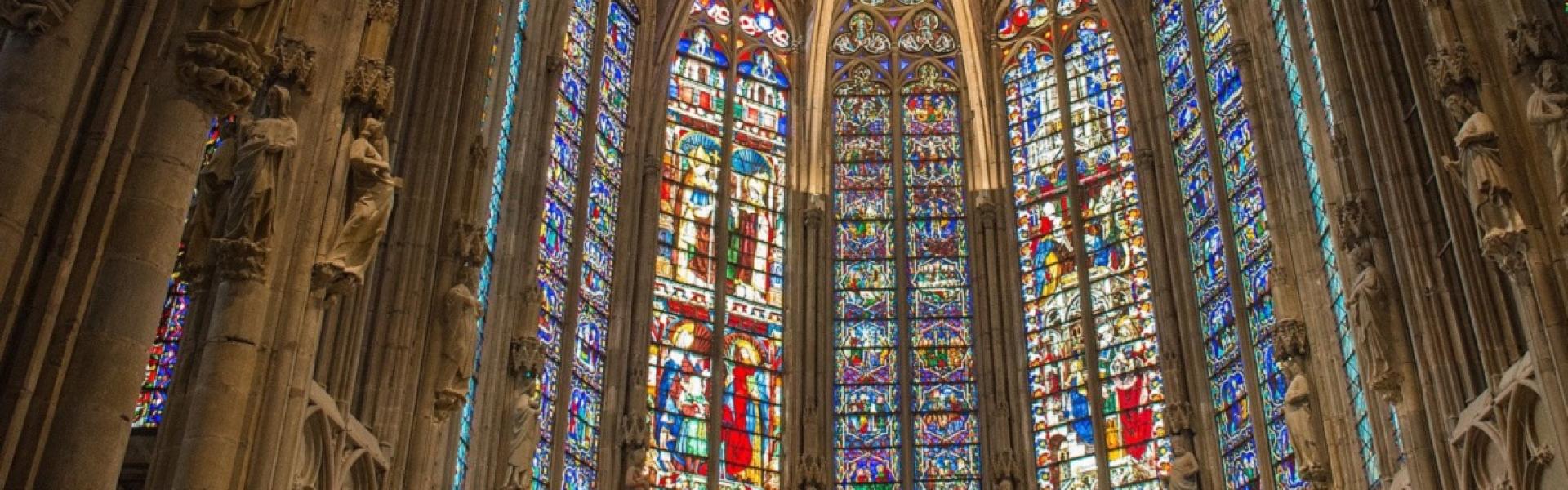 Les vitraux de la basilique Saint-Nazaire à Carcassonne © hjrivas de Pixabay