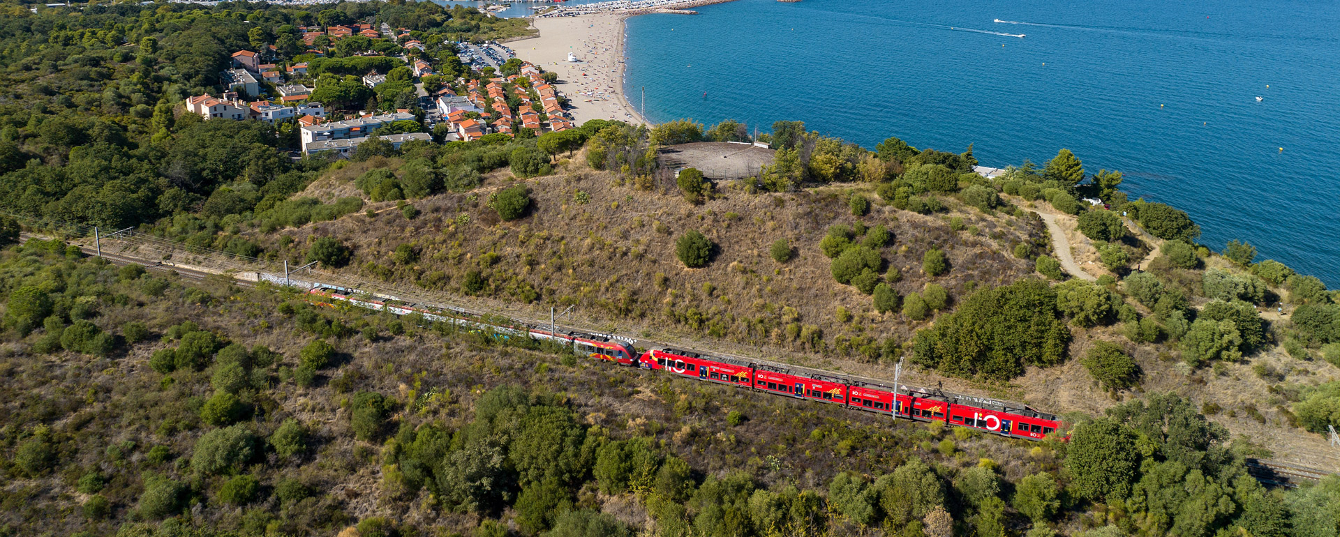 Train côte vermeille © Matthieu Chambraud / CRTL Occitanie